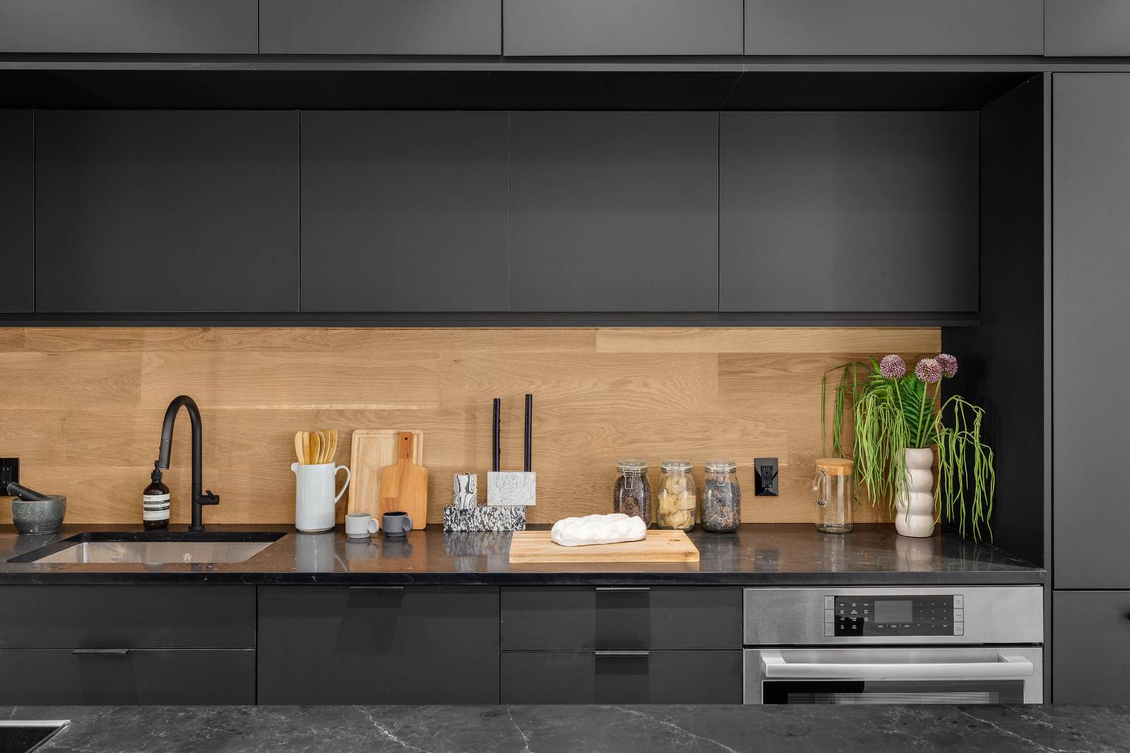 #23 photo, 94 Pioneer Street, #1, 브루클린 Red Hook , NY 11231