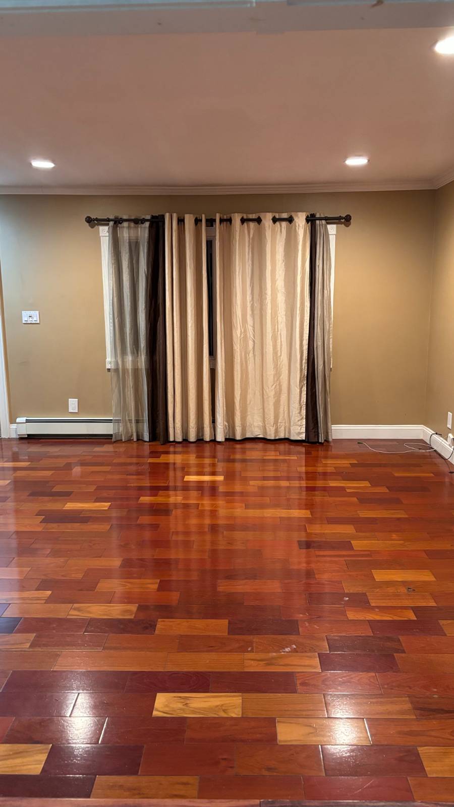 #1 photo, 89 CEDAR ST, हिक्सविले HICKSVILLE , NY 11801