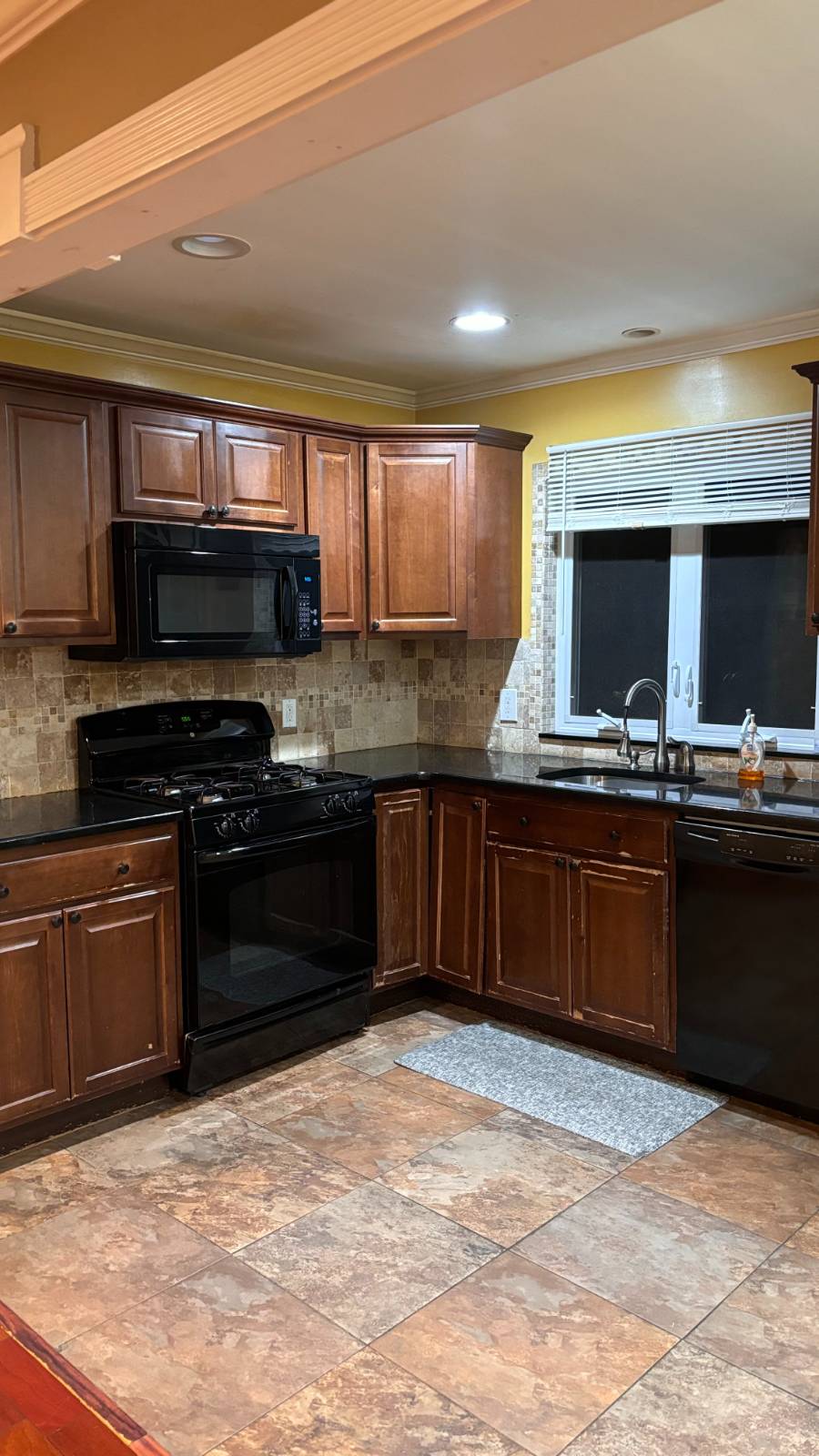 #2 photo, 89 CEDAR ST, हिक्सविले HICKSVILLE , NY 11801