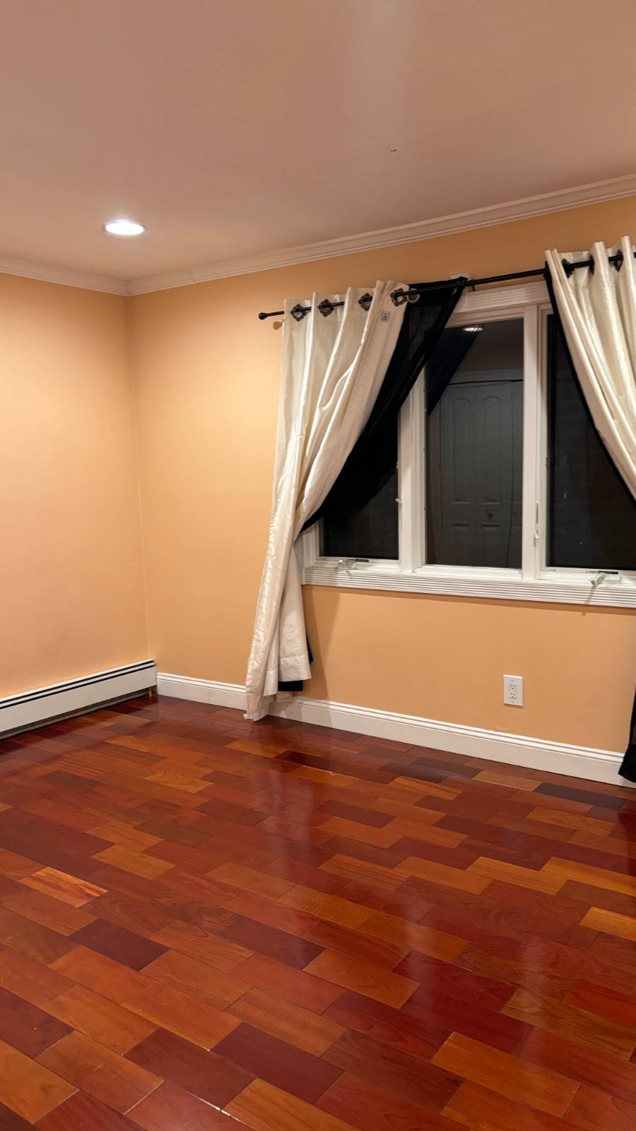 #4 photo, 89 CEDAR ST, हिक्सविले HICKSVILLE , NY 11801