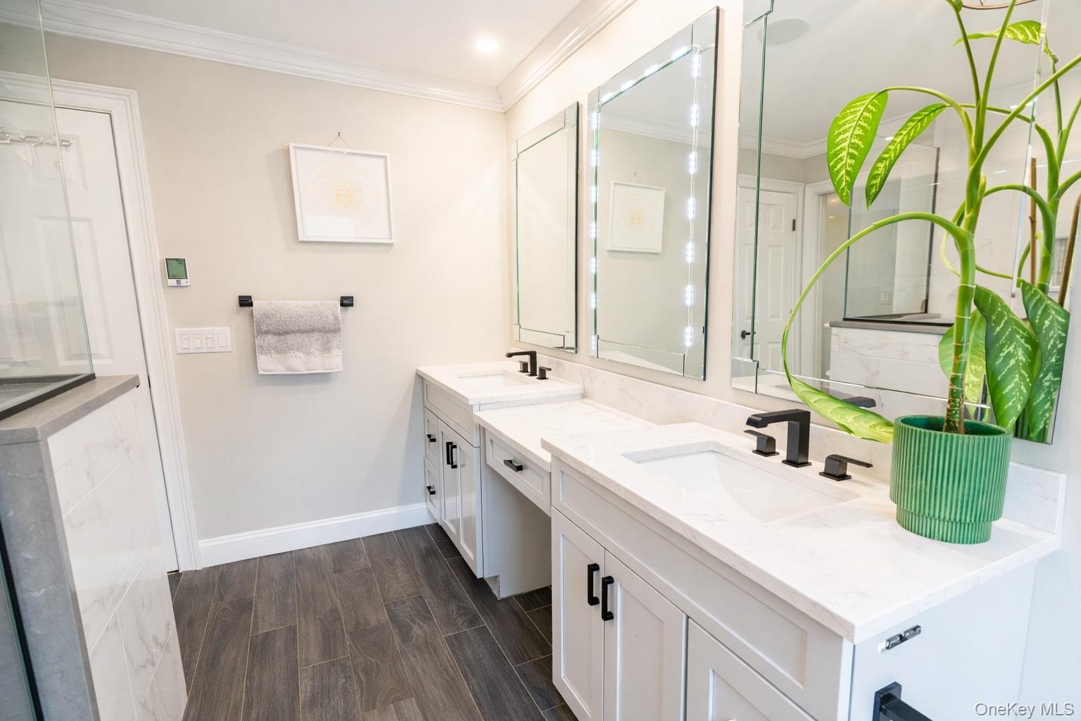 #12 photo, 159 East Drive, Massapequa , NY 11758