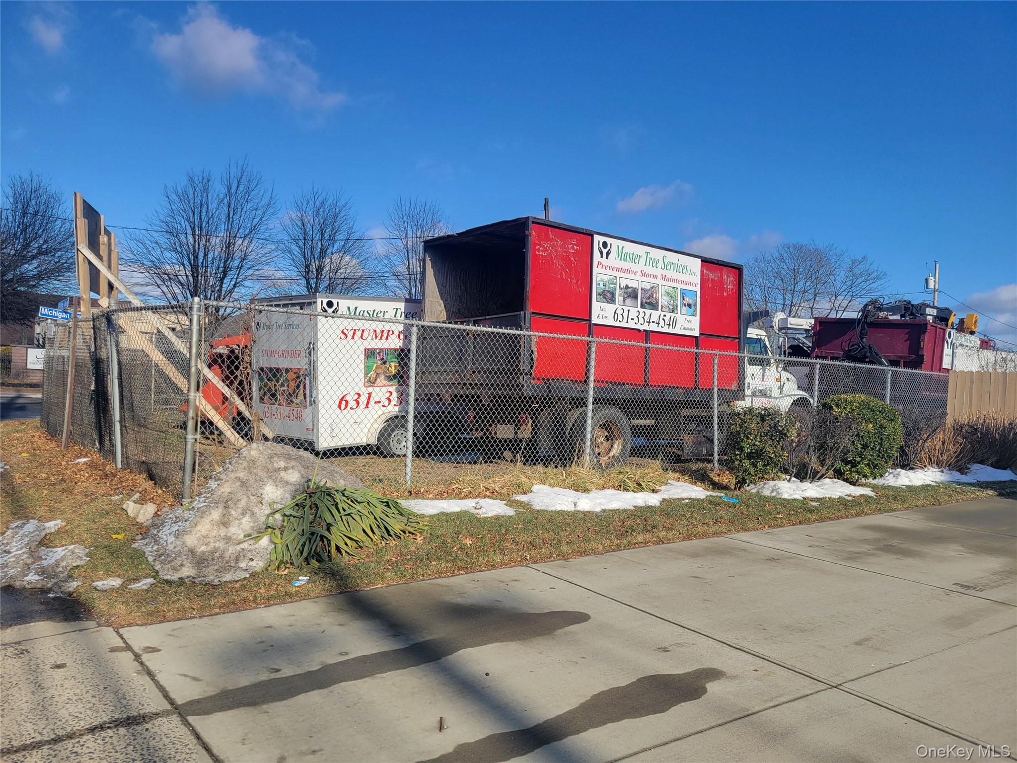 #1 photo, 1699 5th Avenue, Bay Shore , NY 11706