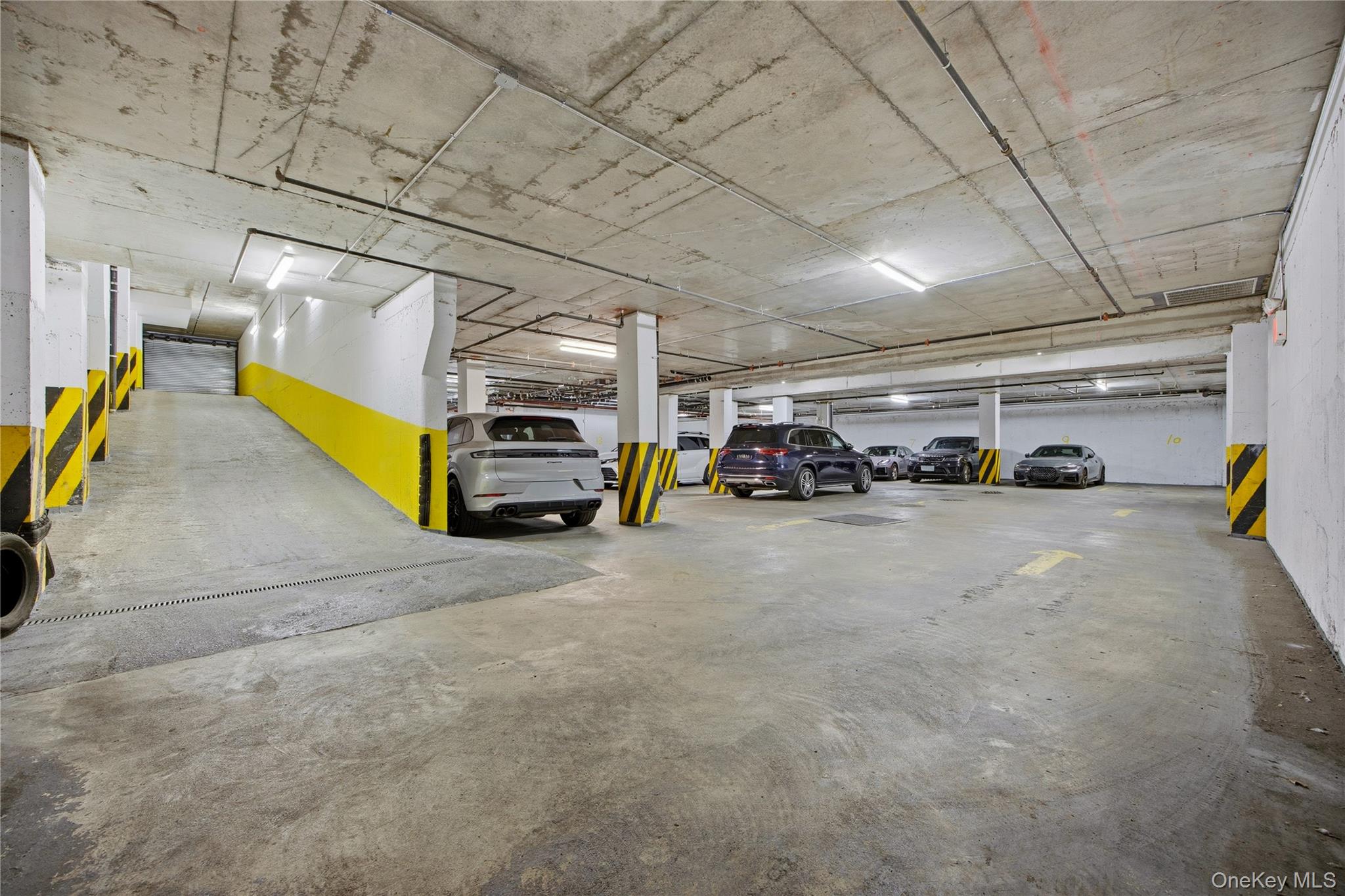 #19 photo, 35-20 146th Street, फ्लशिंग Flushing , NY 11354