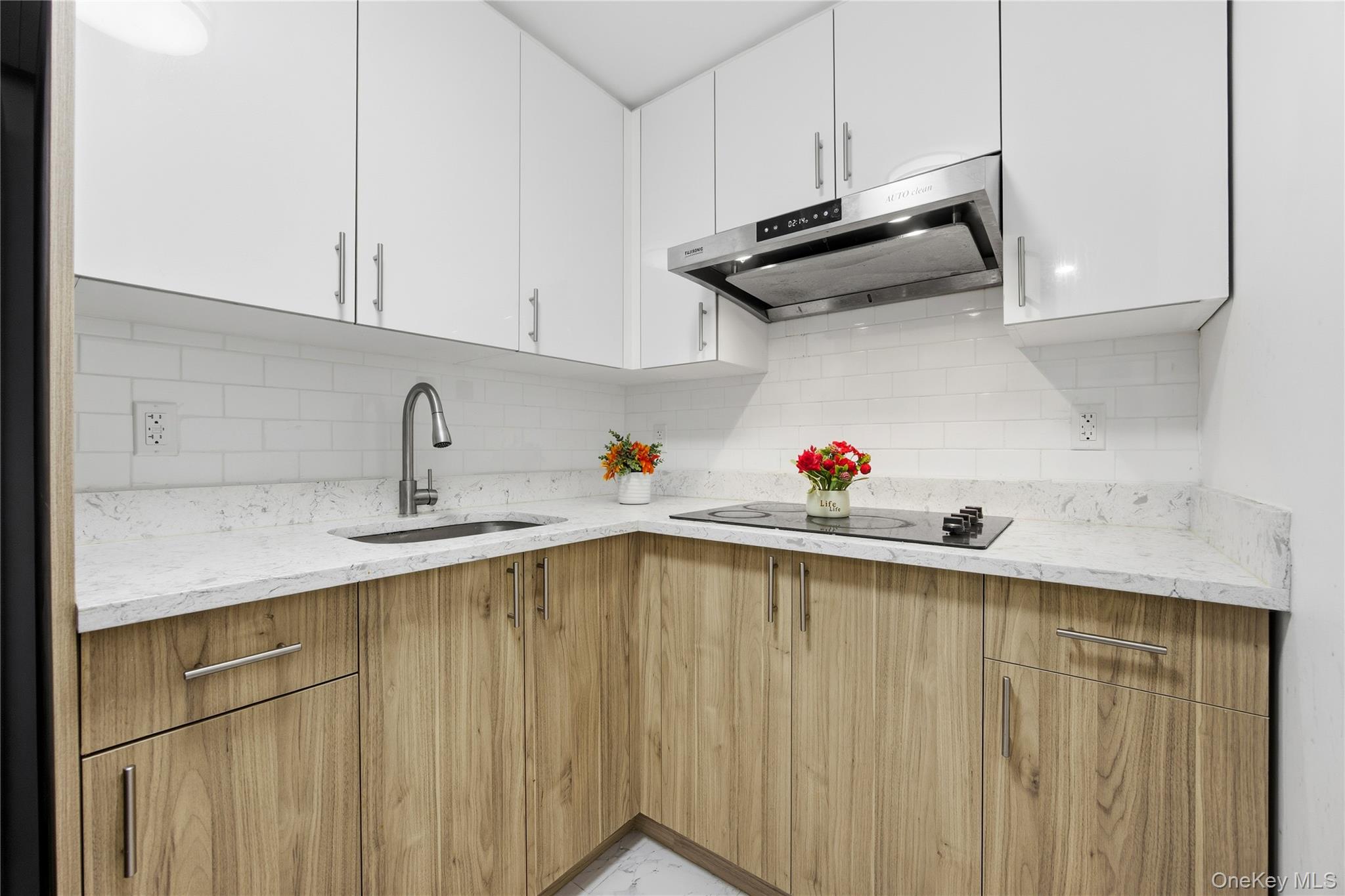 #8 photo, 35-20 146th Street, फ्लशिंग Flushing , NY 11354