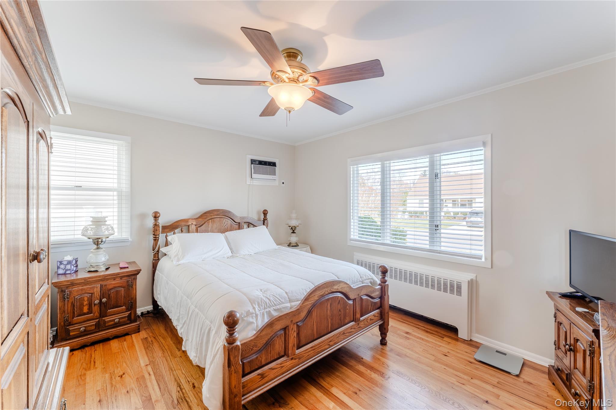 #5 photo, 14 Cypress Street, Farmingdale , NY 11735