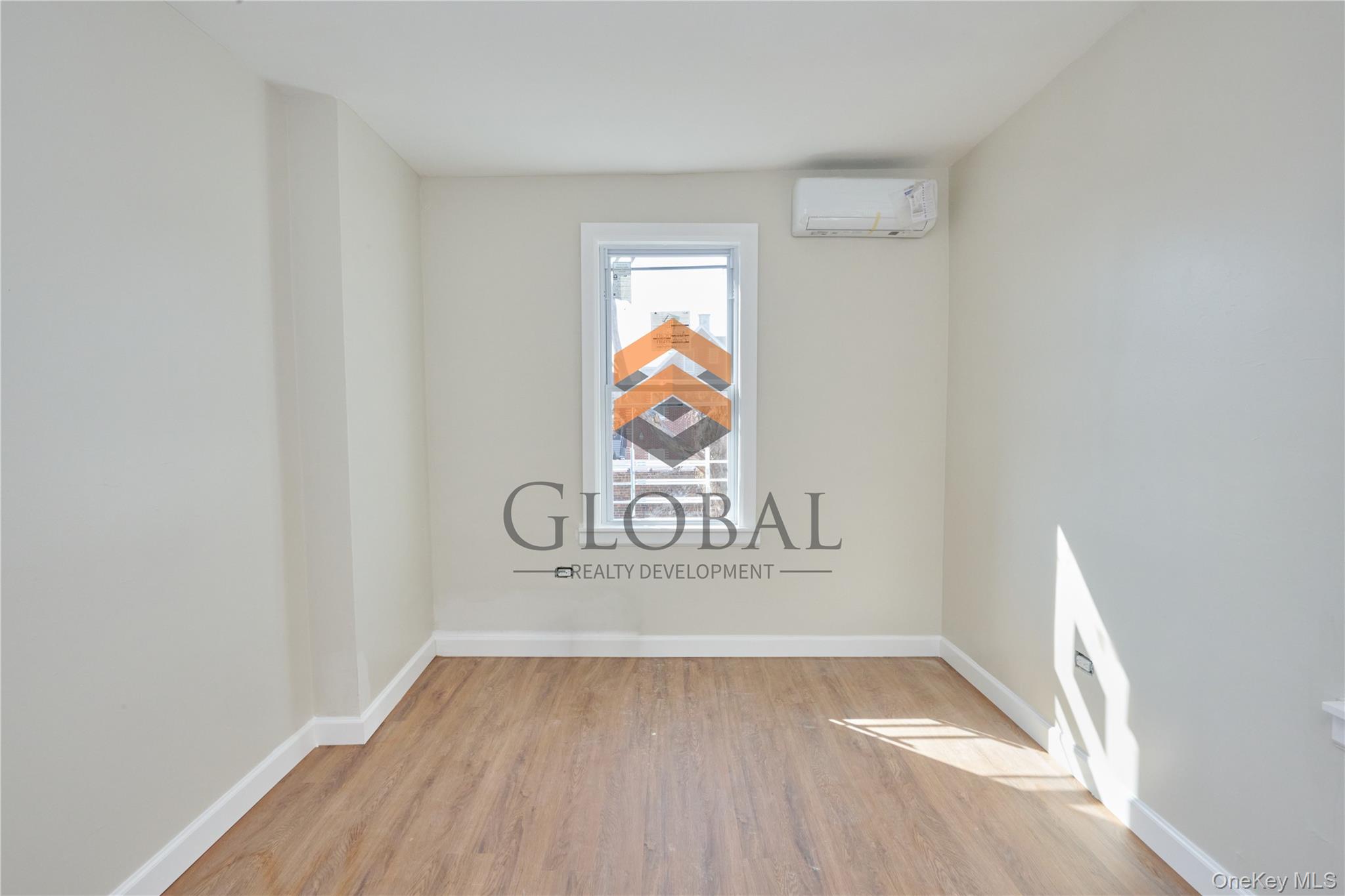 #12 photo, 762 E 221st Street, Bronx , NY 10467