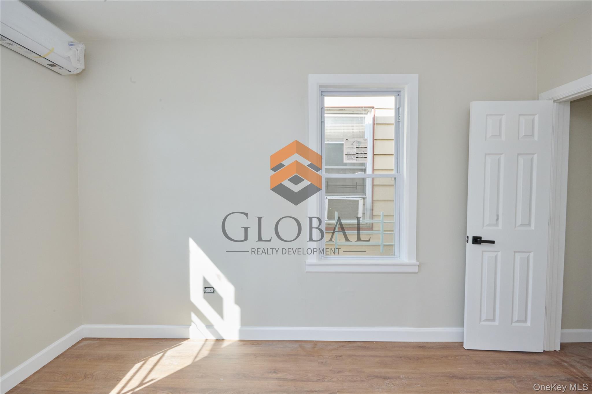 #13 photo, 762 E 221st Street, Bronx , NY 10467