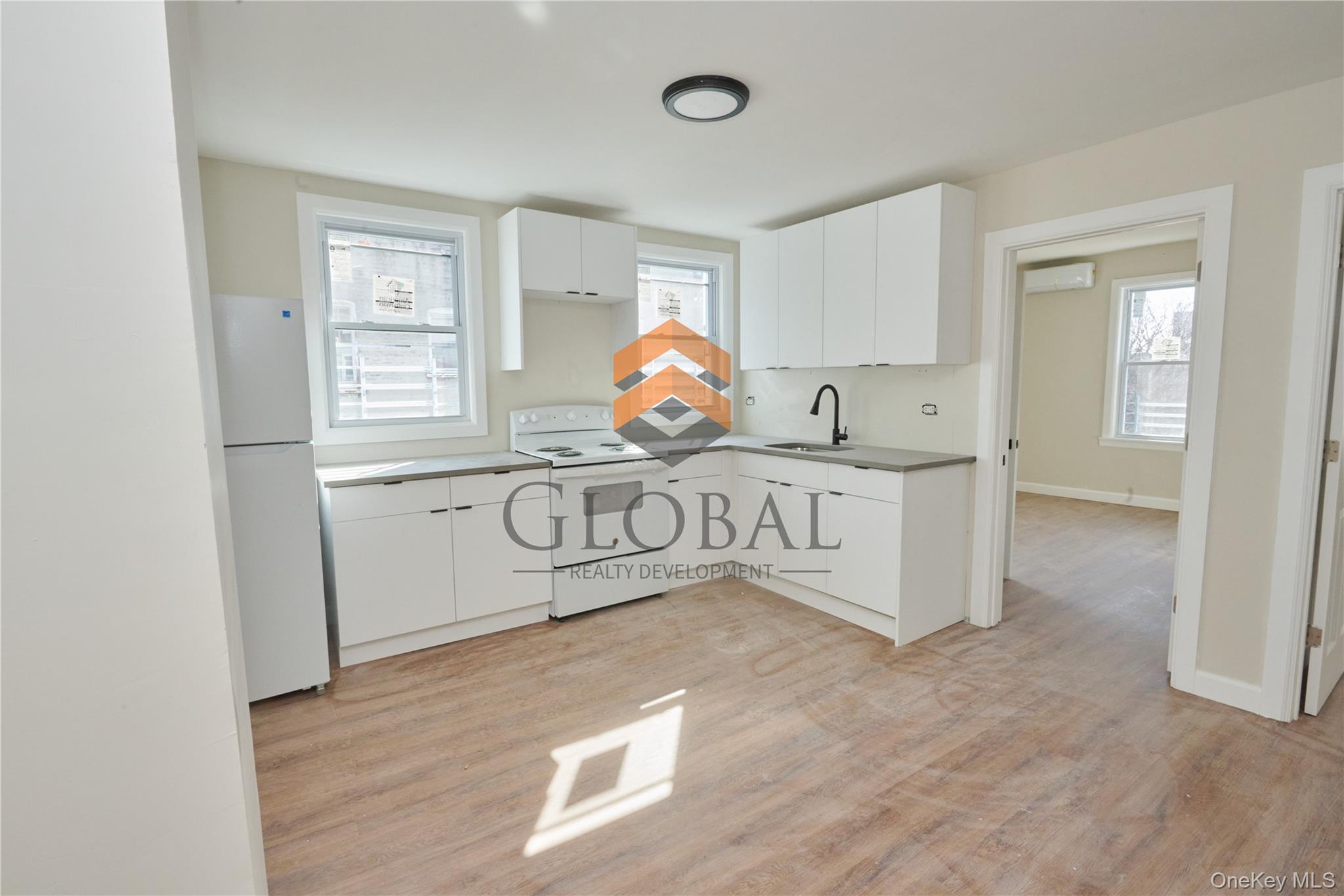 #5 photo, 762 E 221st Street, Bronx , NY 10467