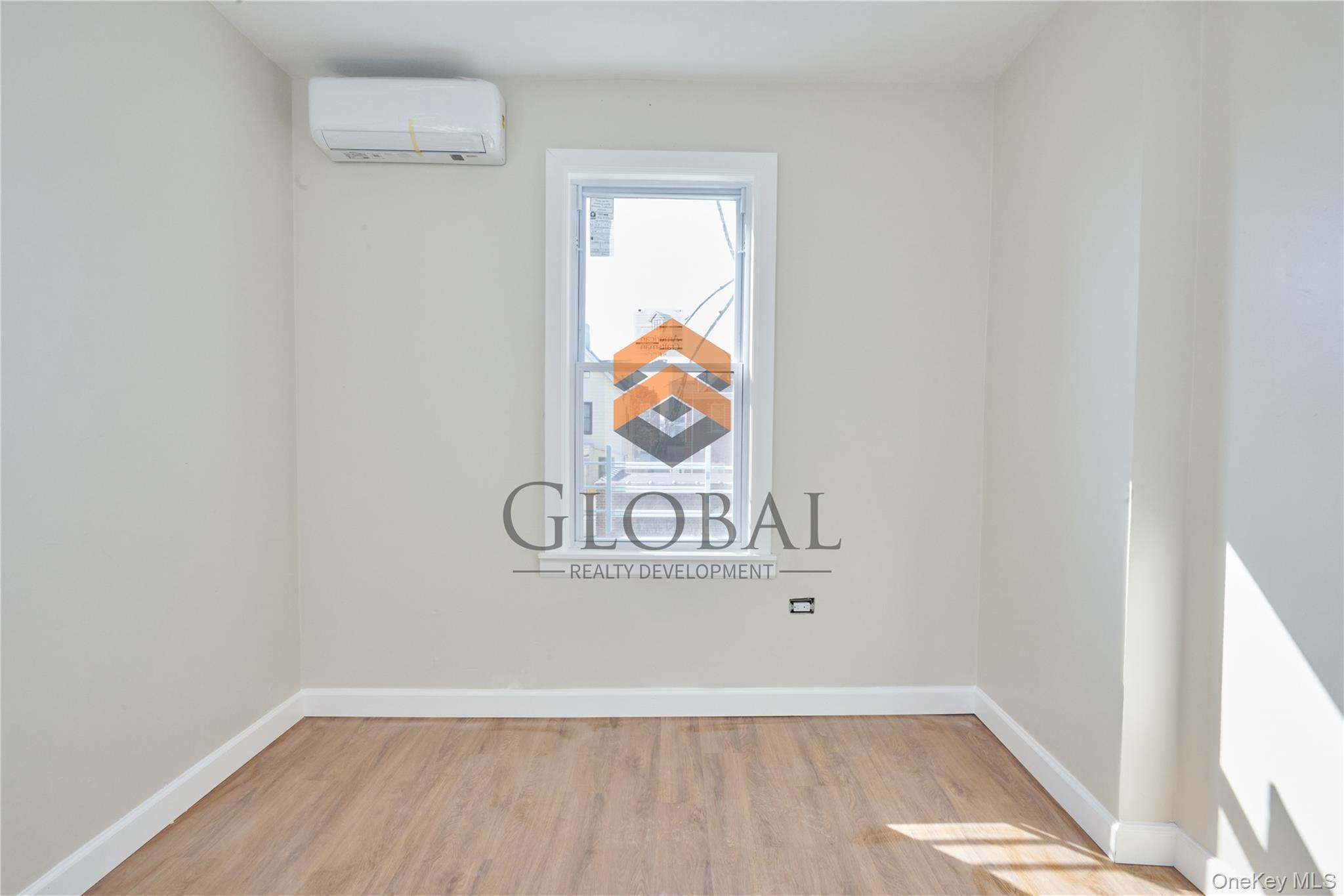 #8 photo, 762 E 221st Street, Bronx , NY 10467