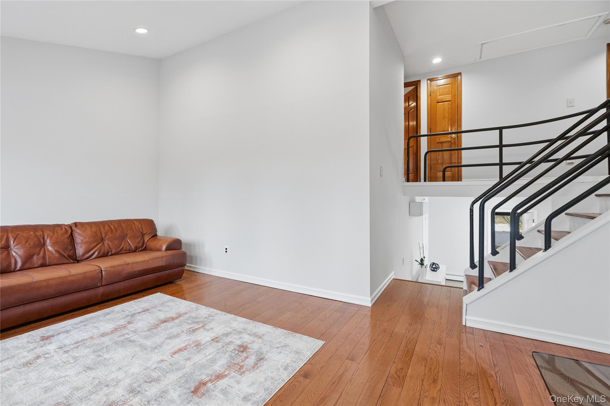 #15 photo, 15 Autumn Drive, सफ़ोक काउंटी Mount Sinai , NY 11766