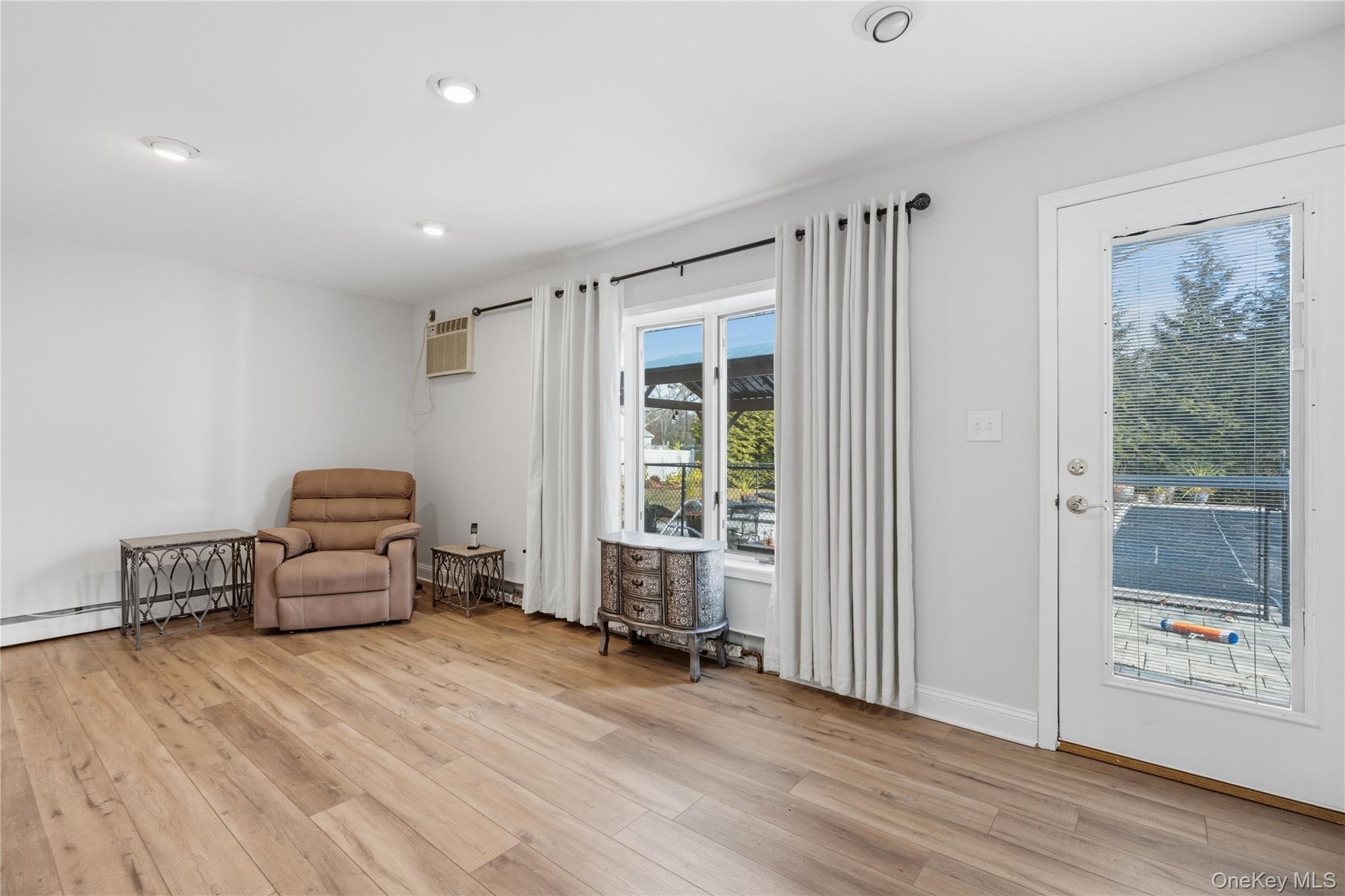 #18 photo, 15 Autumn Drive, सफ़ोक काउंटी Mount Sinai , NY 11766