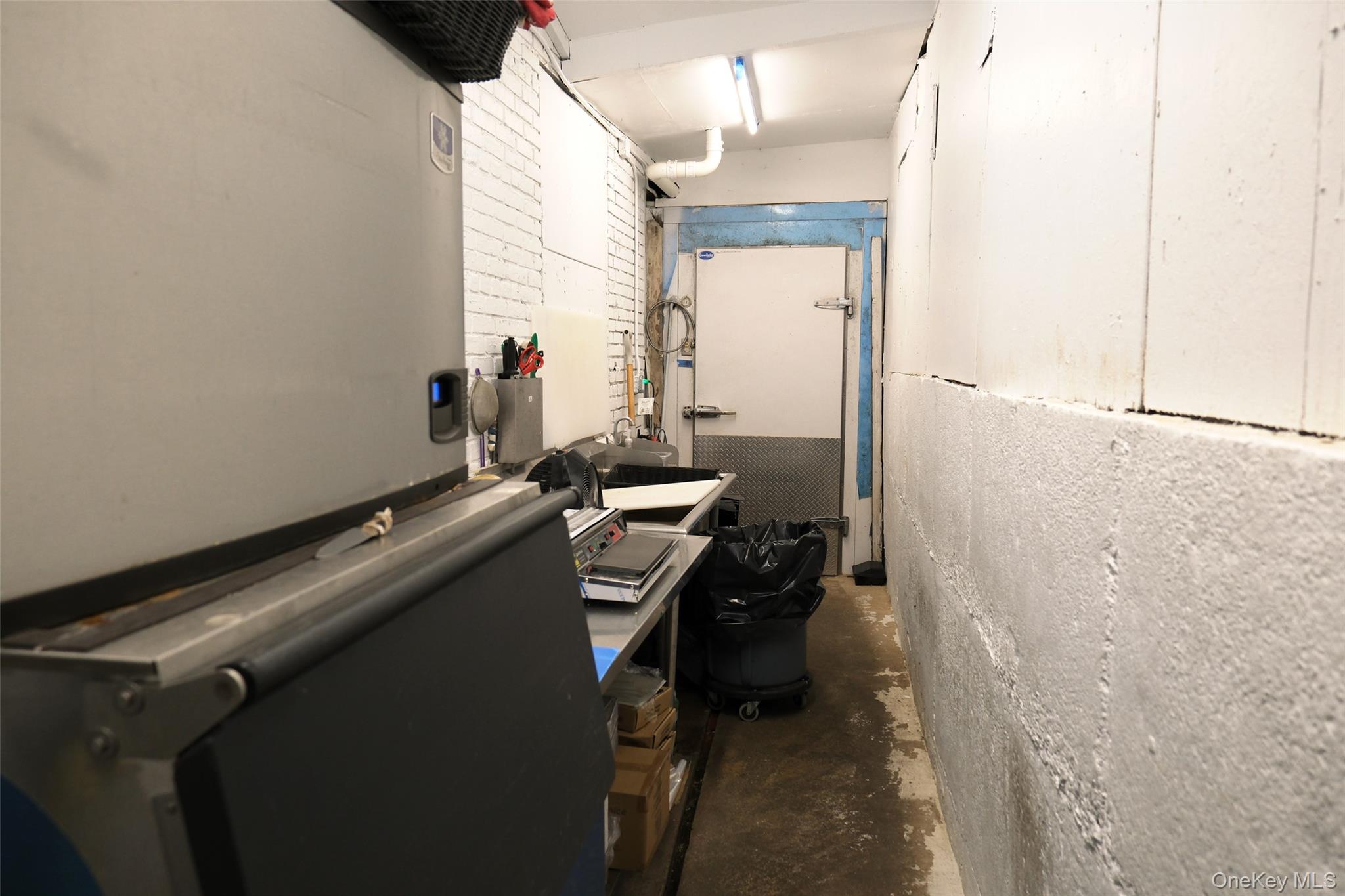 #18 photo, 142-06 41st Avenue, Flushing , NY 11355