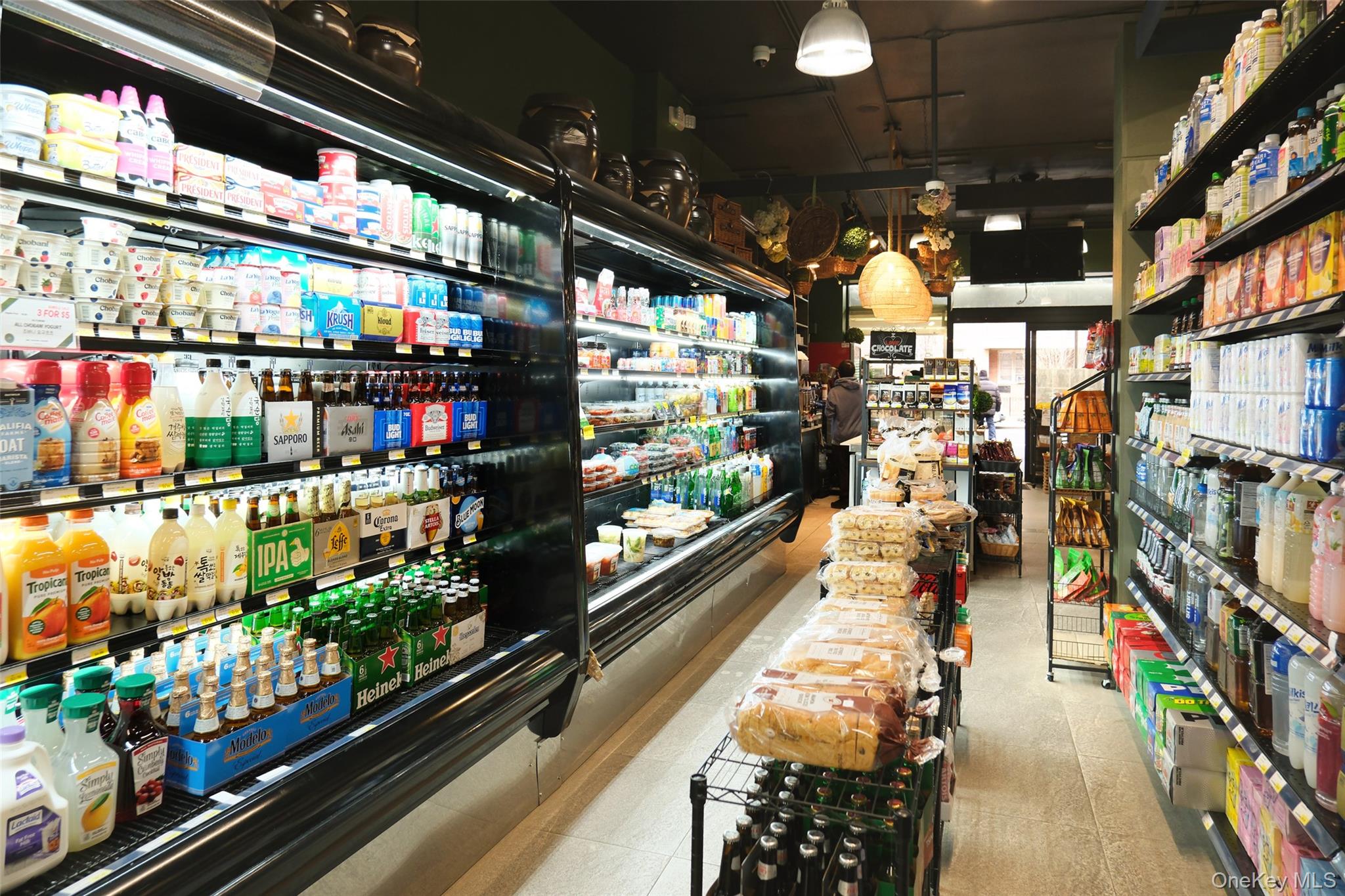 #9 photo, 142-06 41st Avenue, Flushing , NY 11355