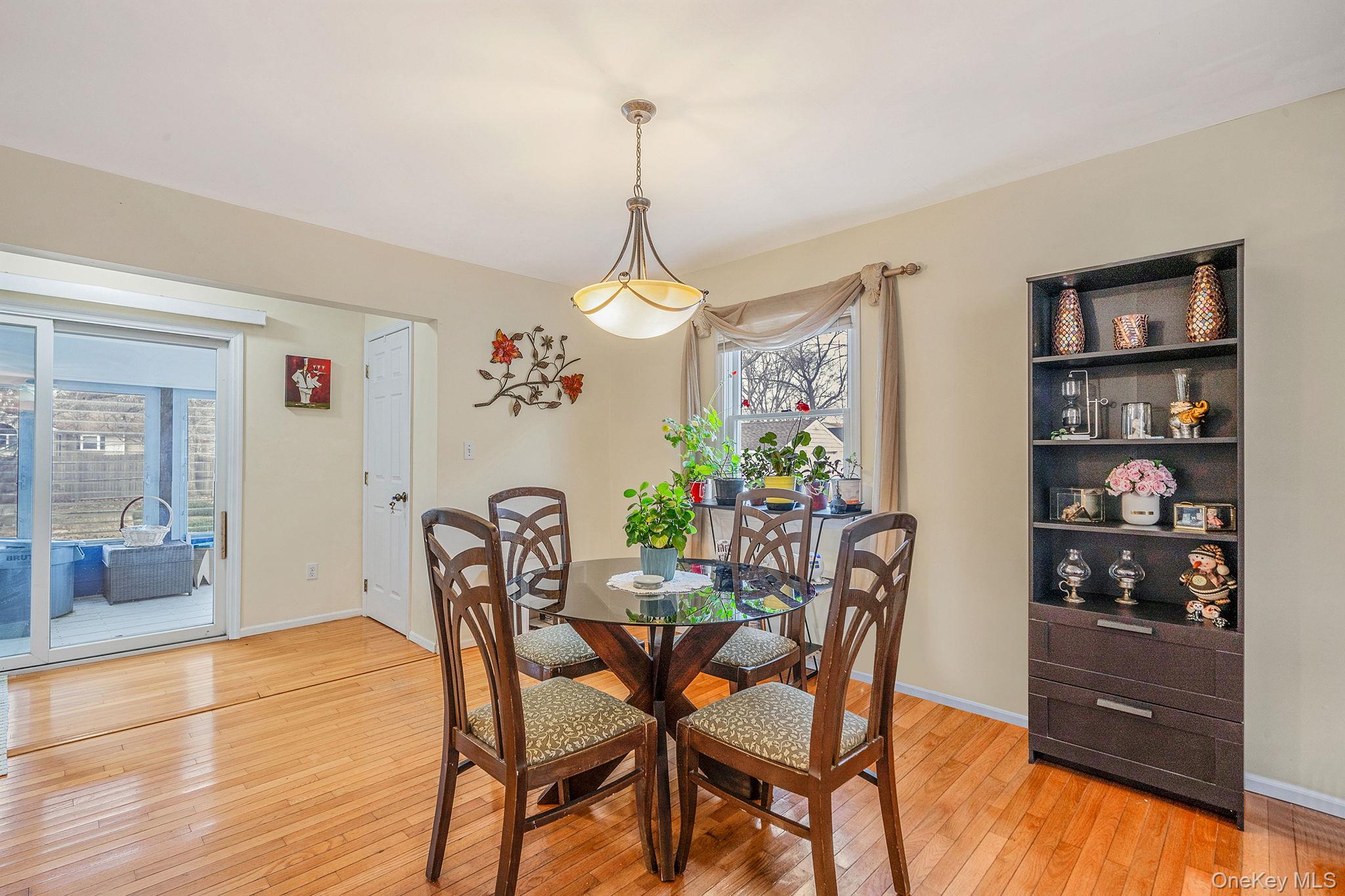 #7 photo, 777 Johnson Avenue, מחוז סאפוק Ronkonkoma , NY 11779