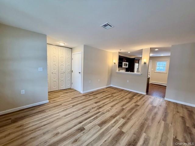 #11 photo, 373 Woodbridge Drive, Саффолк ‖ Ridge , NY 11961