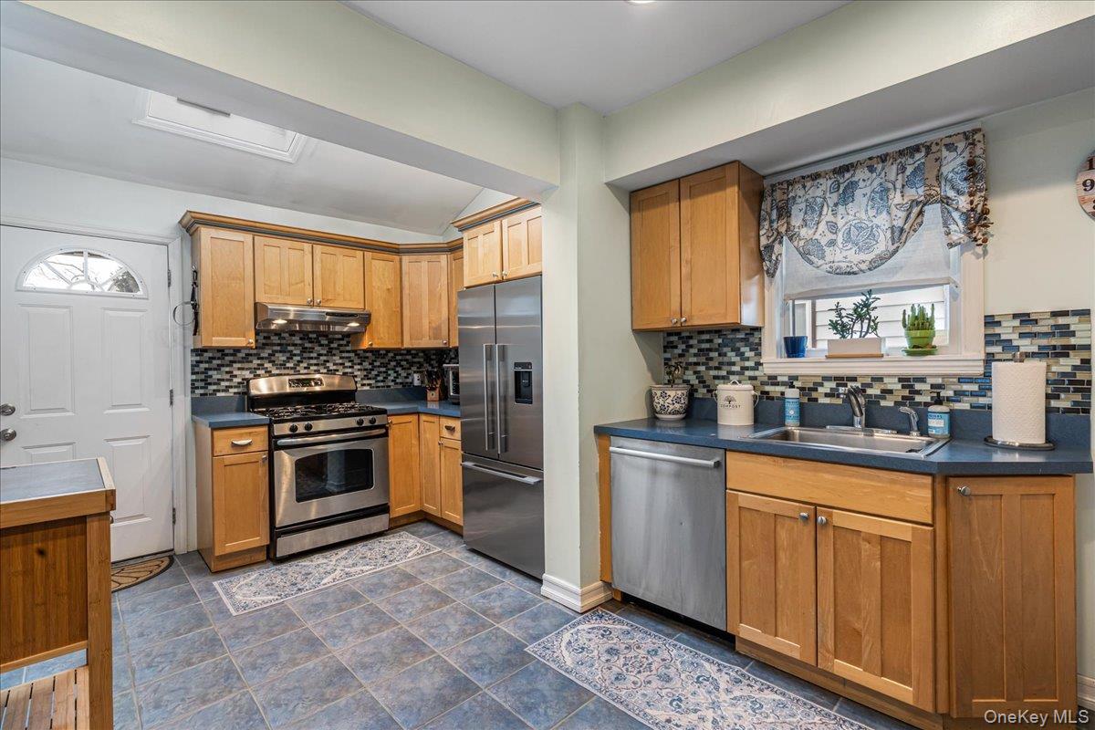 #11 photo, 92-14 221st Street, Queens Village , NY 11428