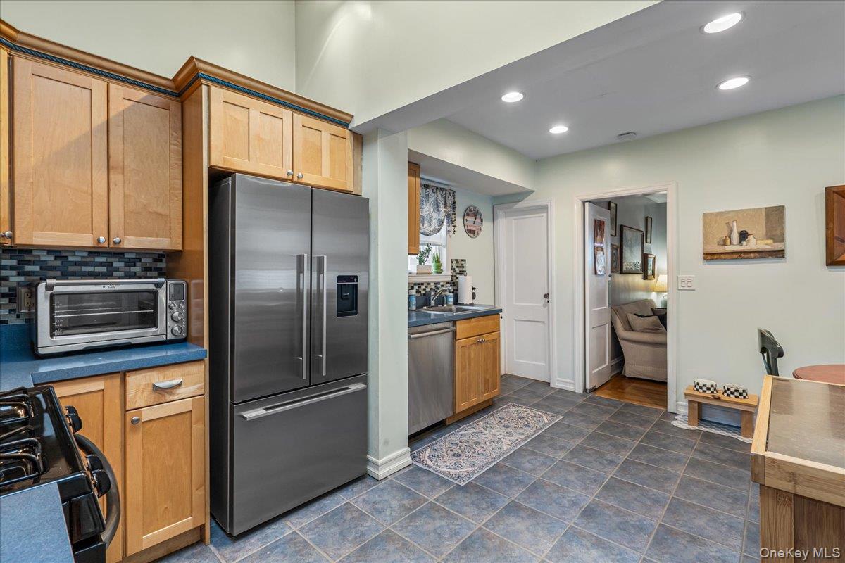 #12 photo, 92-14 221st Street, Queens Village , NY 11428