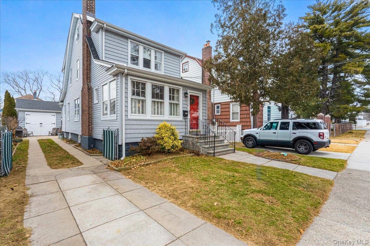 #3 photo, 92-14 221st Street, Queens Village , NY 11428