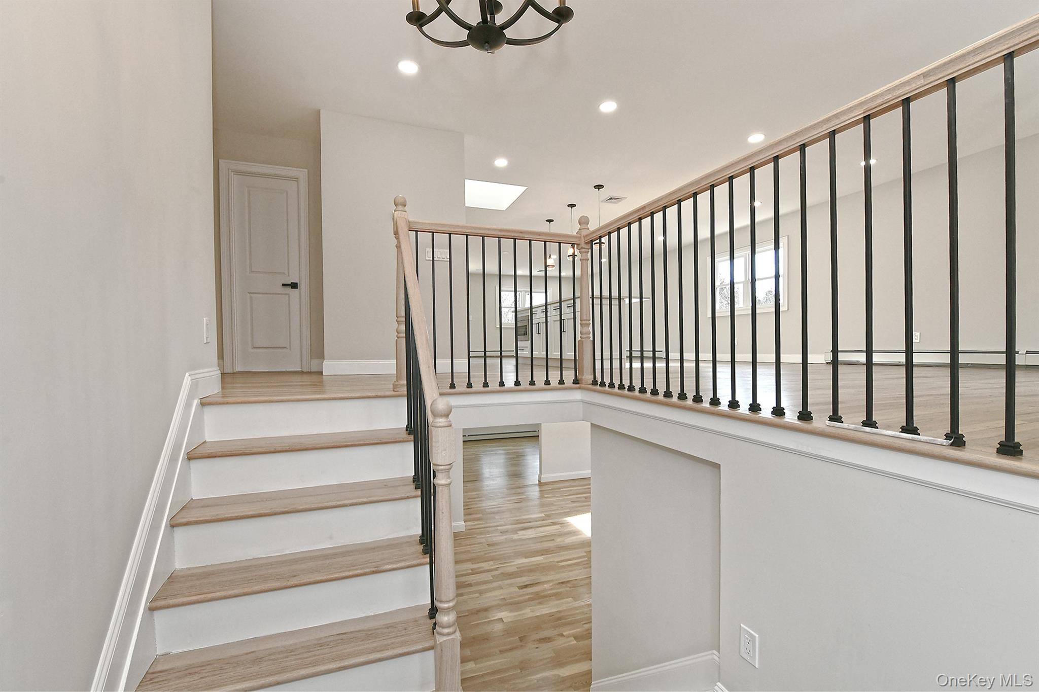 #7 photo, 230 Town Line Road, सफ़ोक काउंटी Commack , NY 11725