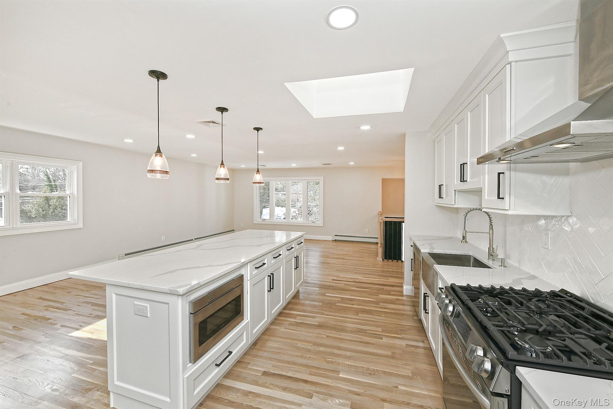 #8 photo, 230 Town Line Road, सफ़ोक काउंटी Commack , NY 11725