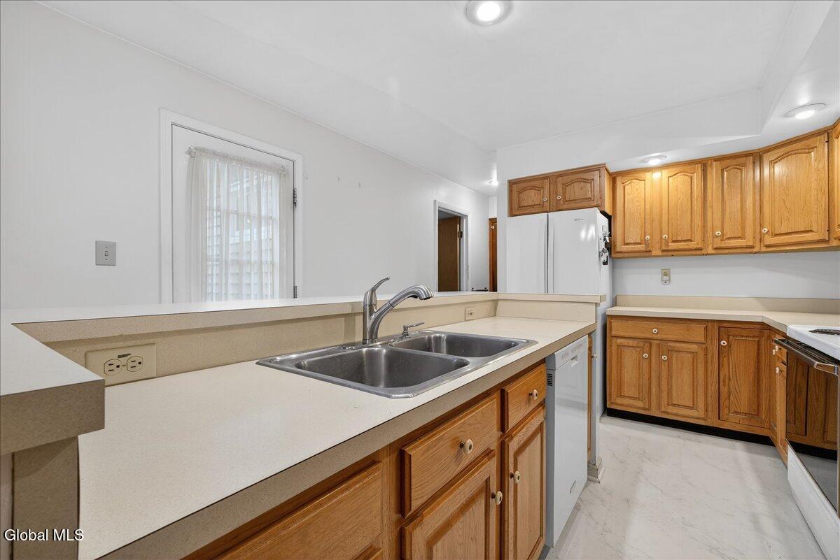 #10 photo, 15 Cornelia Avenue, Charlton , NY 12019