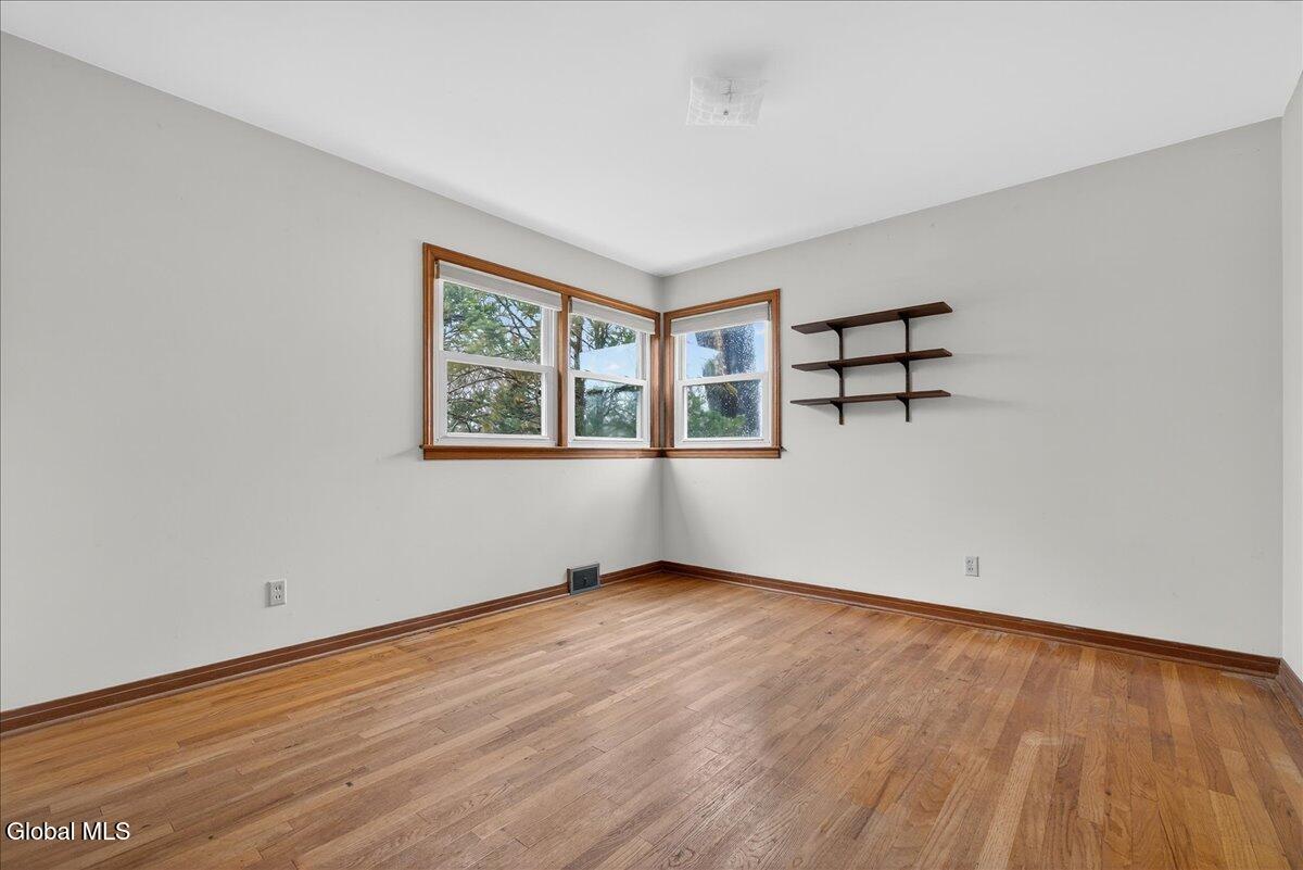 #20 photo, 15 Cornelia Avenue, Charlton , NY 12019