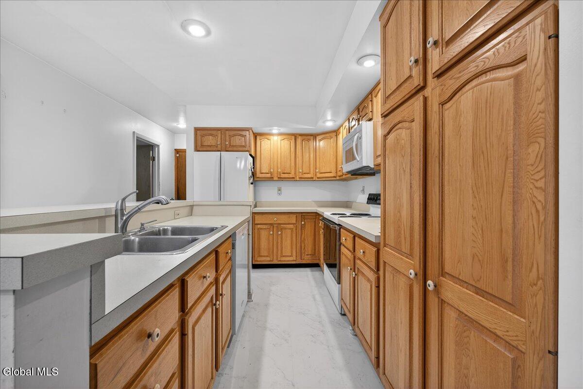 #9 photo, 15 Cornelia Avenue, Charlton , NY 12019