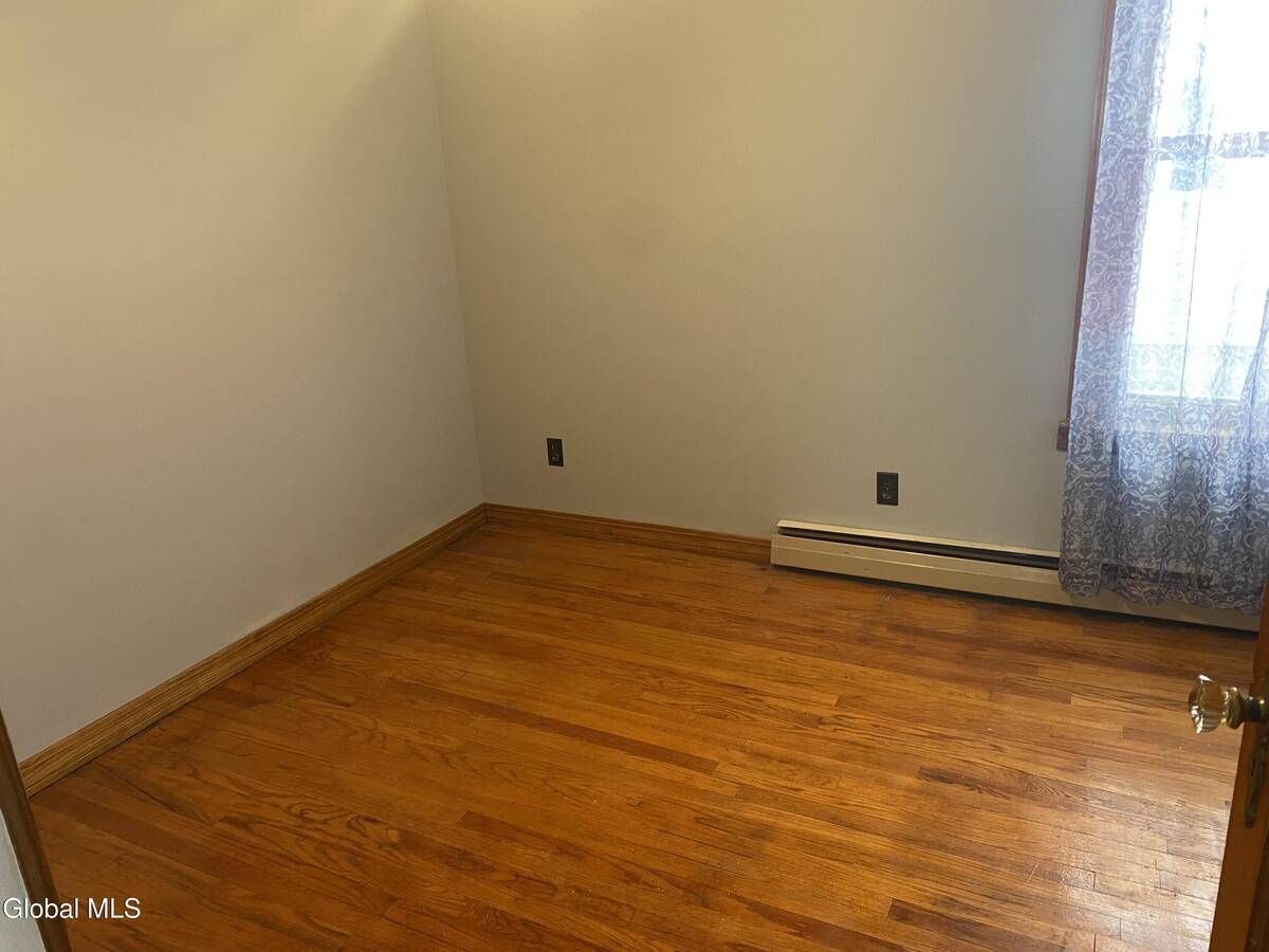 #12 photo, 1126 Vinewood Avenue, Rotterdam , NY 12306