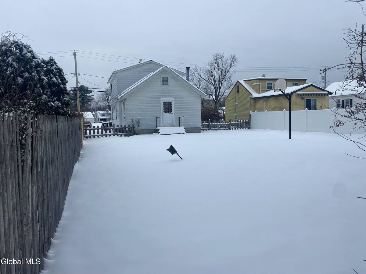 #19 photo, 1126 Vinewood Avenue, Rotterdam , NY 12306