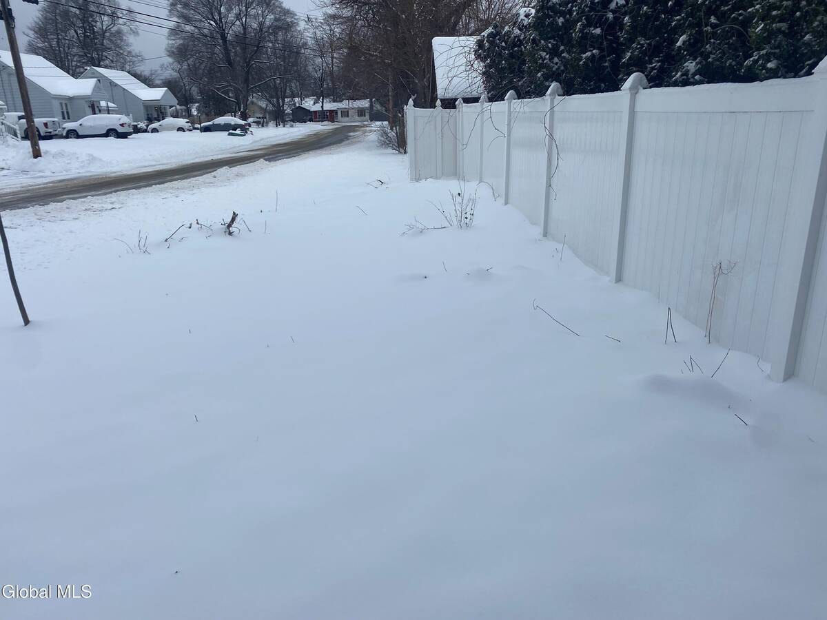 #20 photo, 1126 Vinewood Avenue, Rotterdam , NY 12306