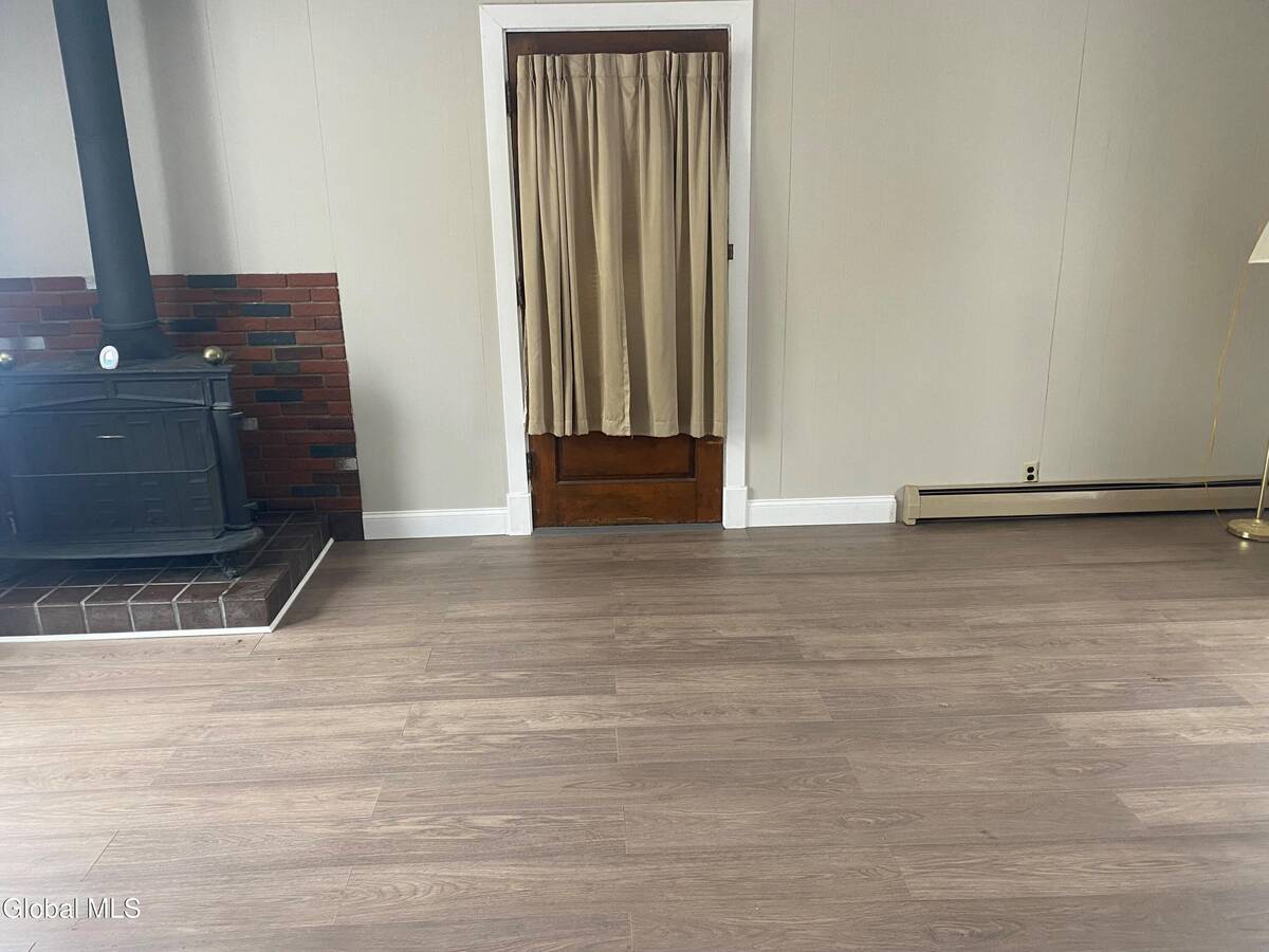 #4 photo, 1126 Vinewood Avenue, Rotterdam , NY 12306