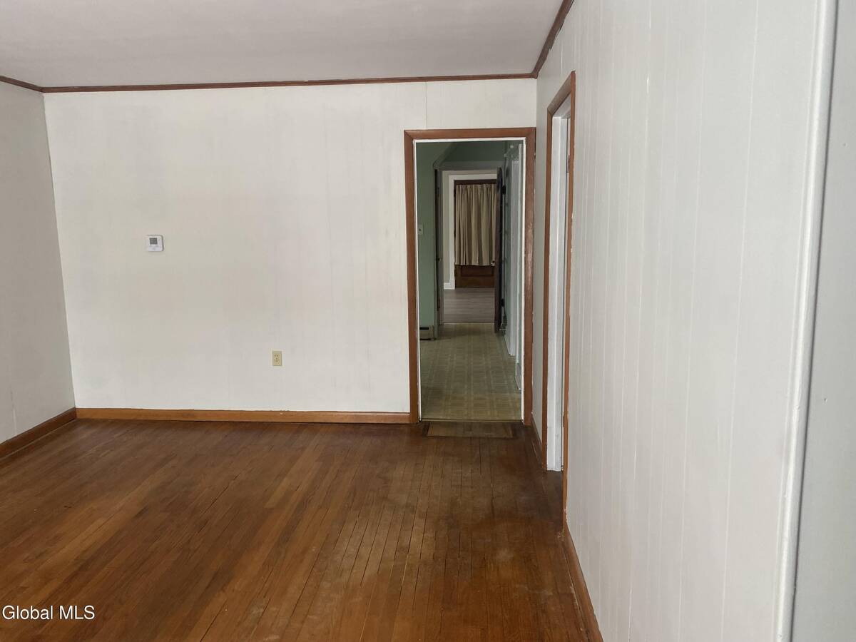 #5 photo, 1126 Vinewood Avenue, Rotterdam , NY 12306