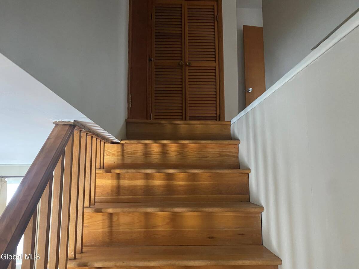 #9 photo, 1126 Vinewood Avenue, Rotterdam , NY 12306