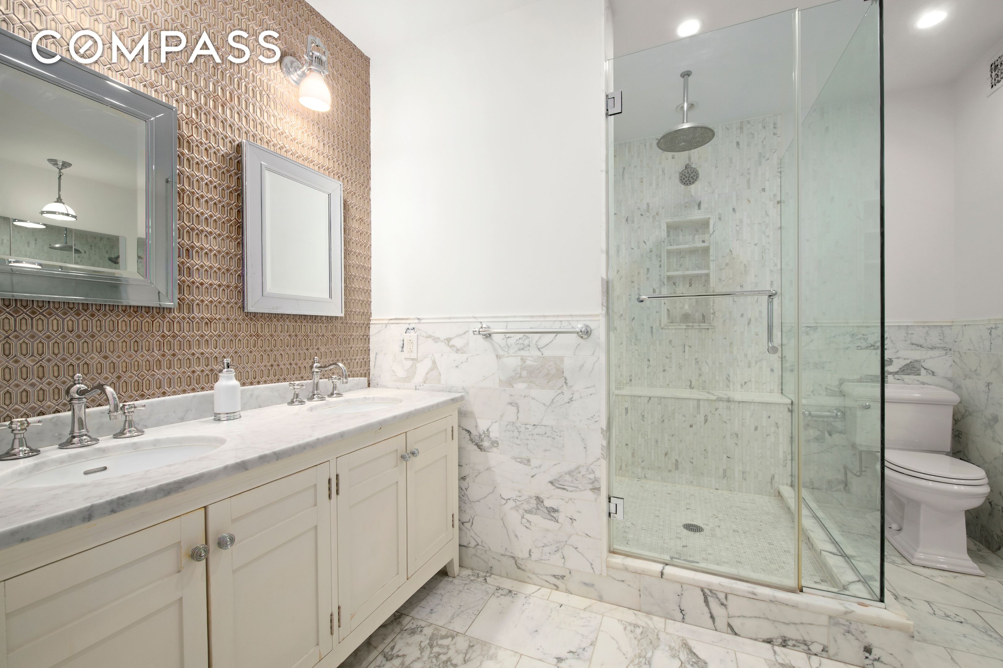 #10 photo, 201 E 21st Street, מנהטן Gramercy Park , NY 10010