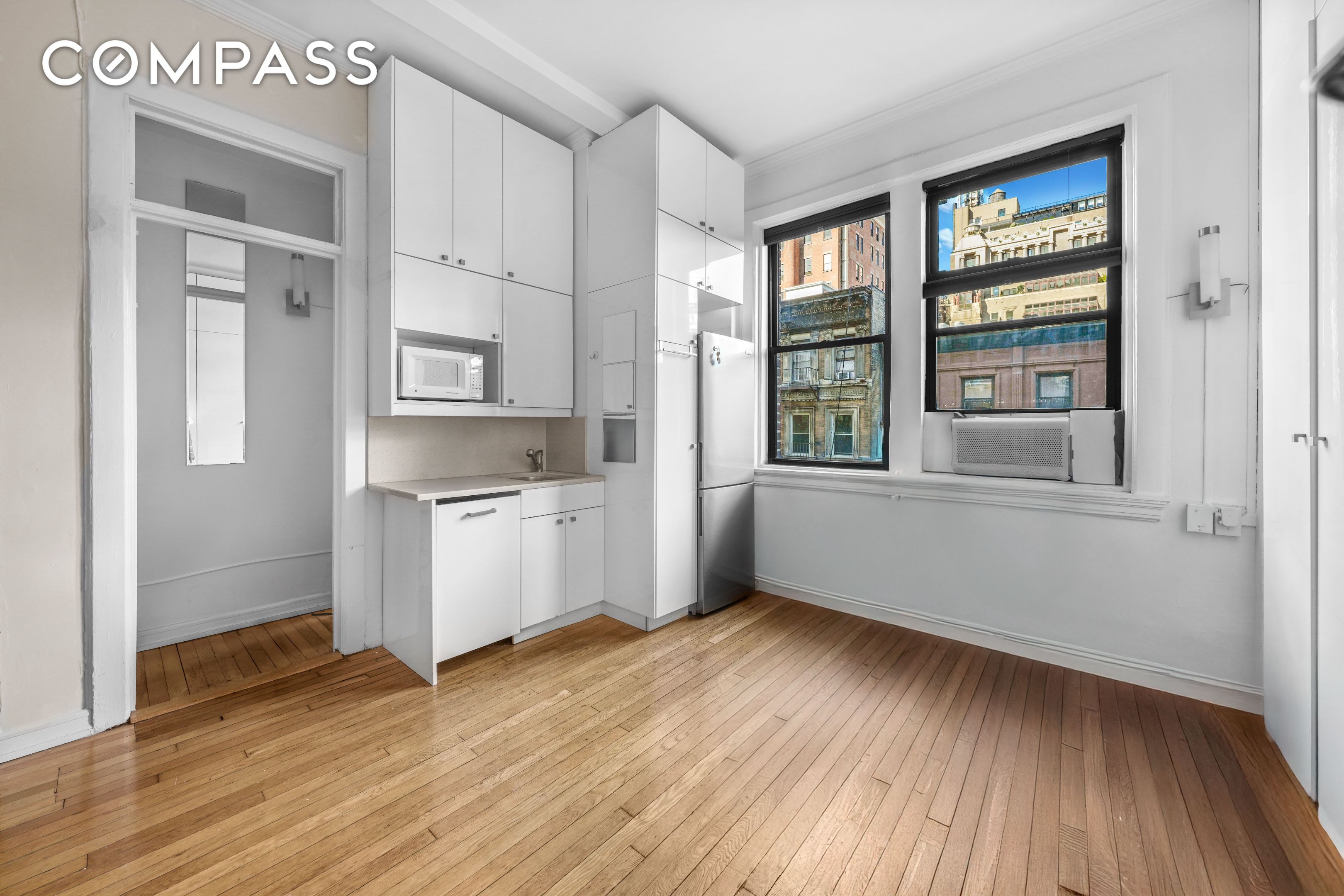 #4 photo, 140 W 69th Street, Upper West Side , NY 10023