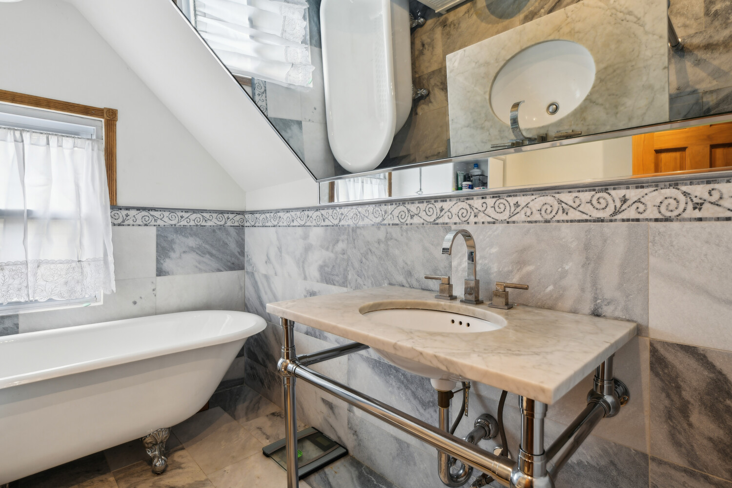 #17 photo, 455 E 26TH Street, Flatbush , NY 11226