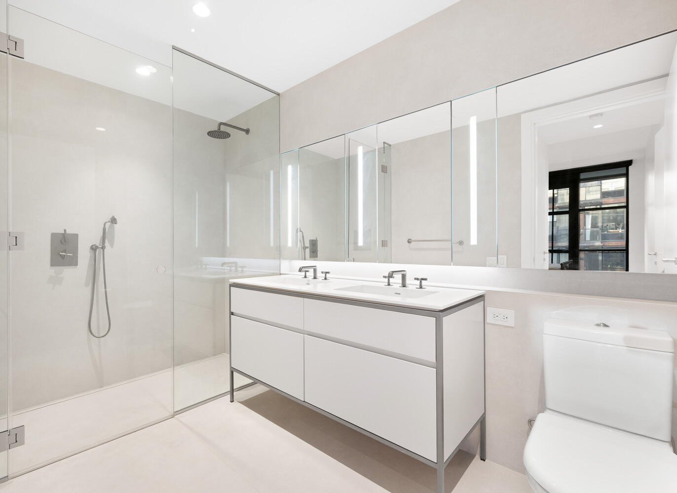 #8 photo, 215 N 10TH Street, Williamsburg , NY 11211