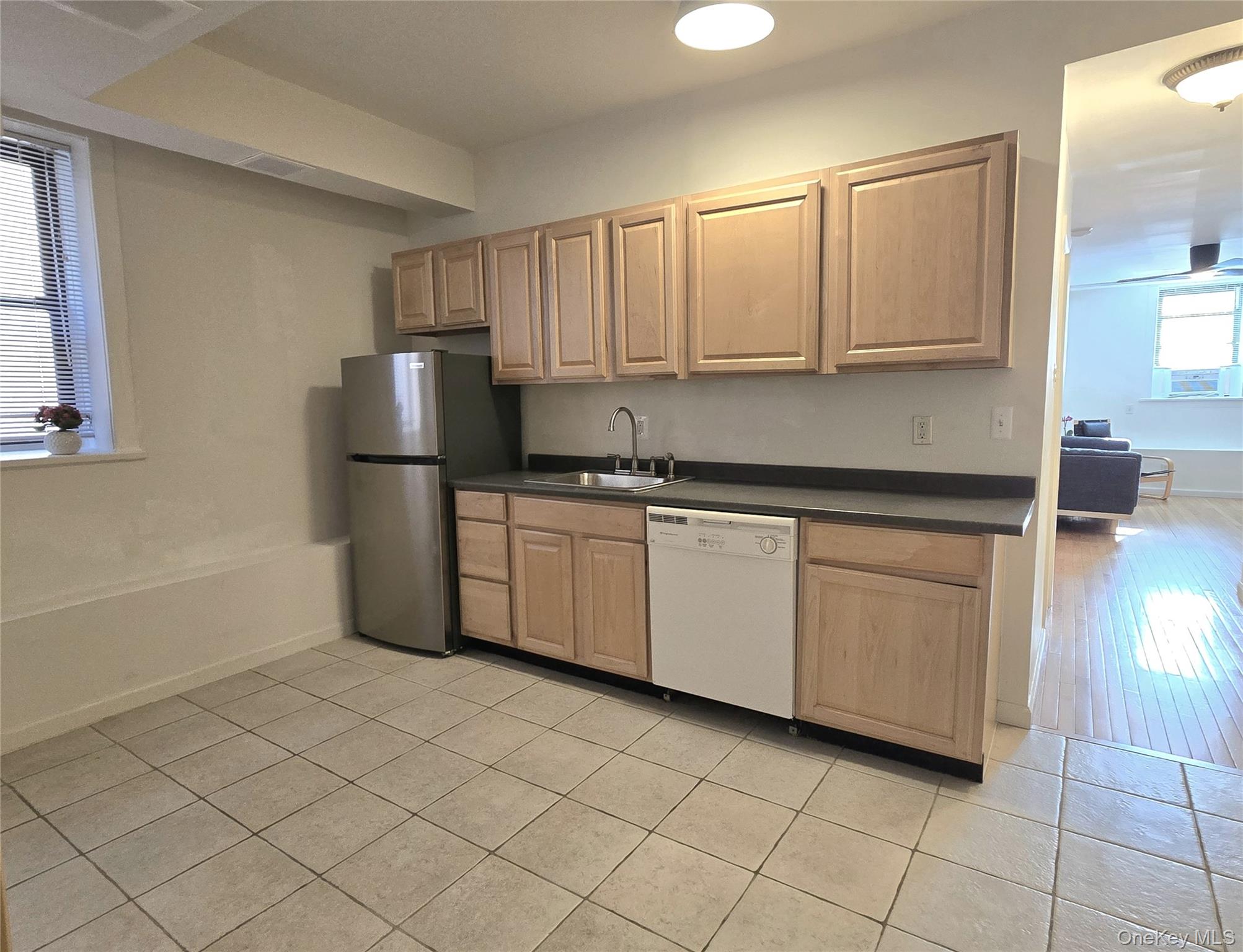 #14 photo, 604 Tompkins Avenue, Mamaroneck , NY 10543