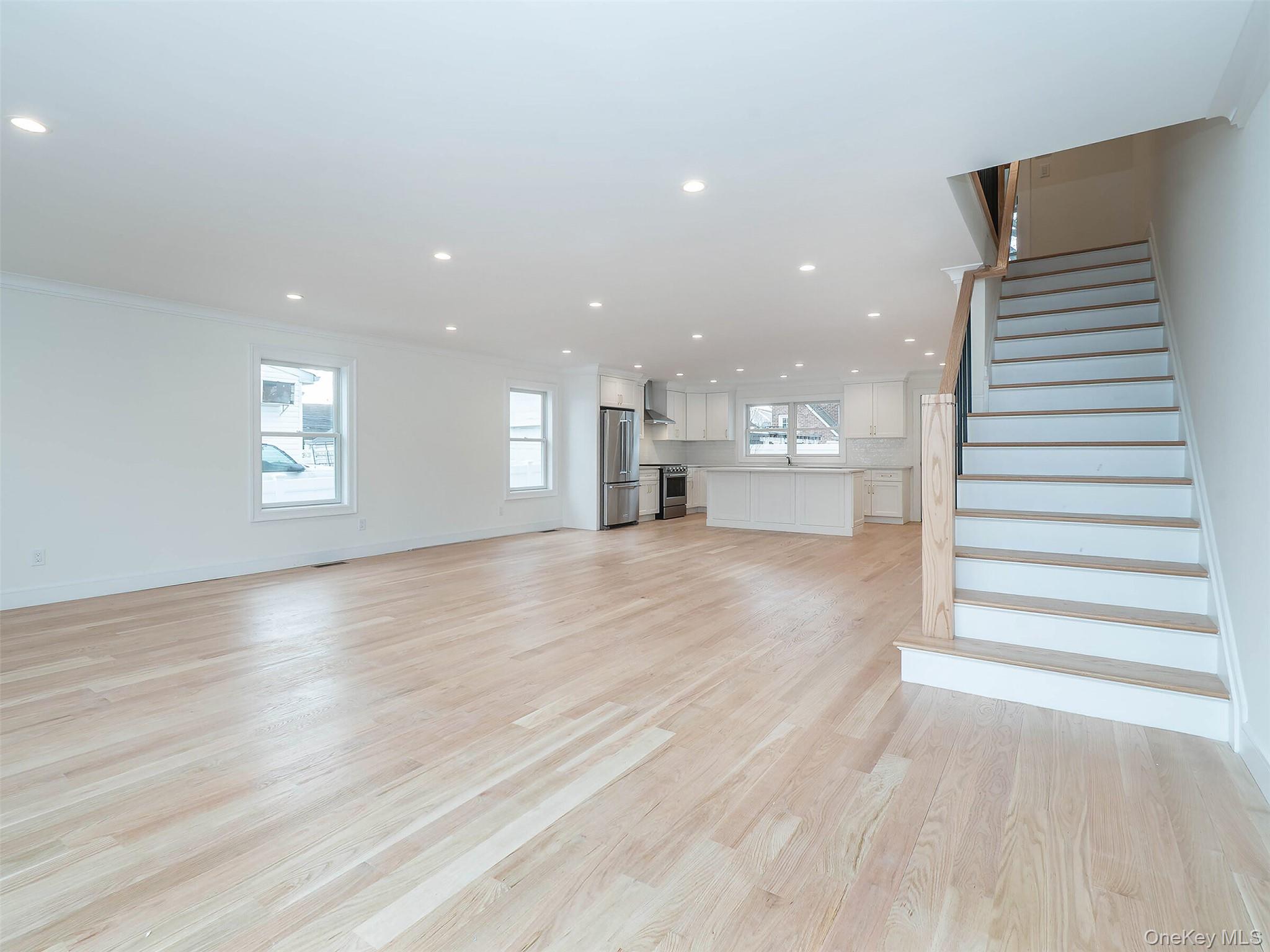 #5 photo, 35A Dunwood Road, מחוז נסאו Port Washington , NY 11050