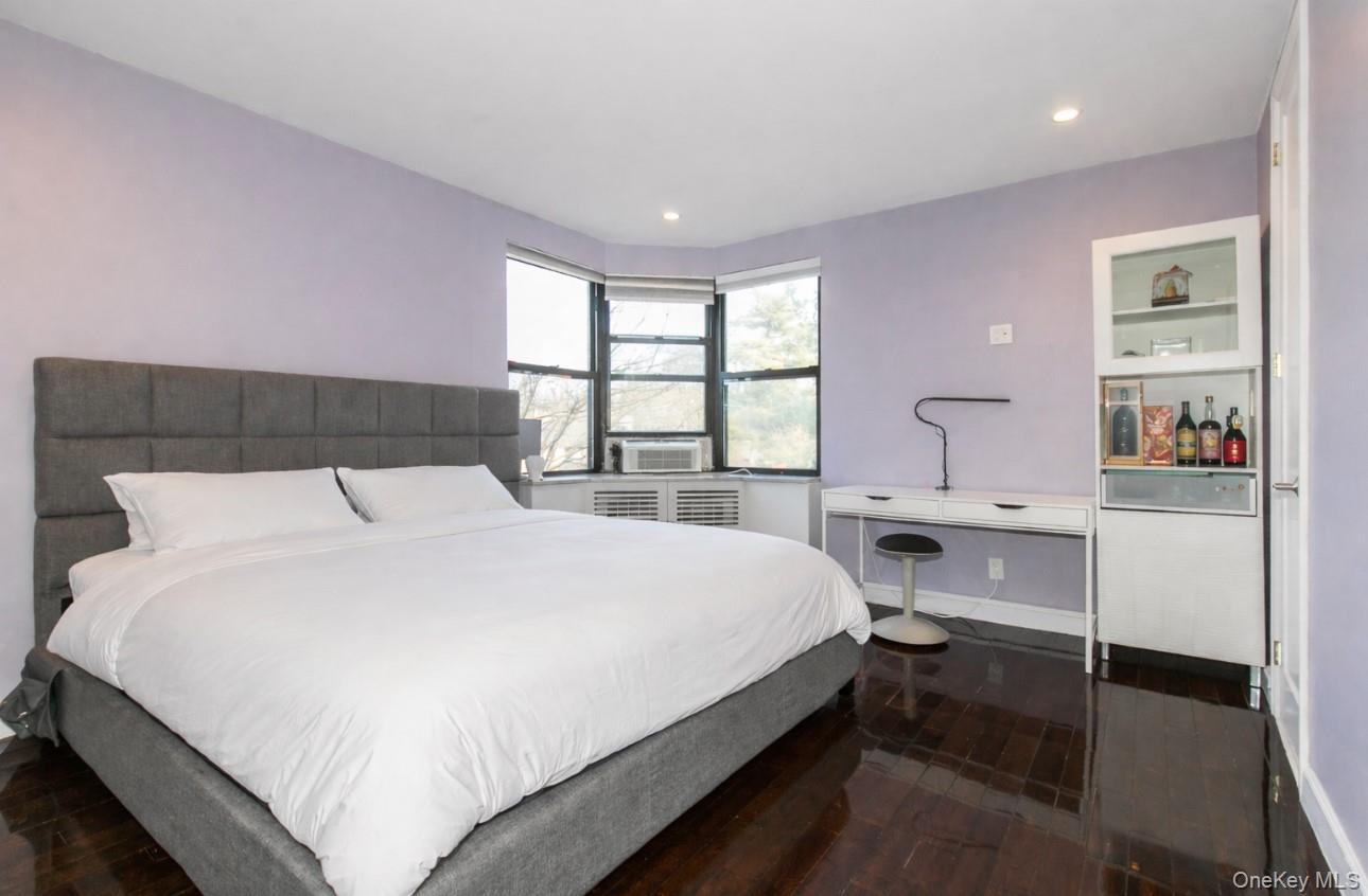 #16 photo, 90 SCHENCK Avenue, Great Neck , NY 11021