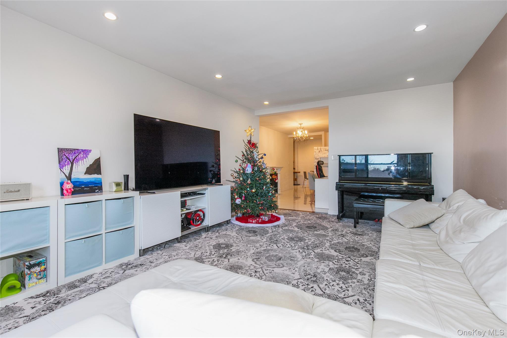 #6 photo, 90 SCHENCK Avenue, Great Neck , NY 11021