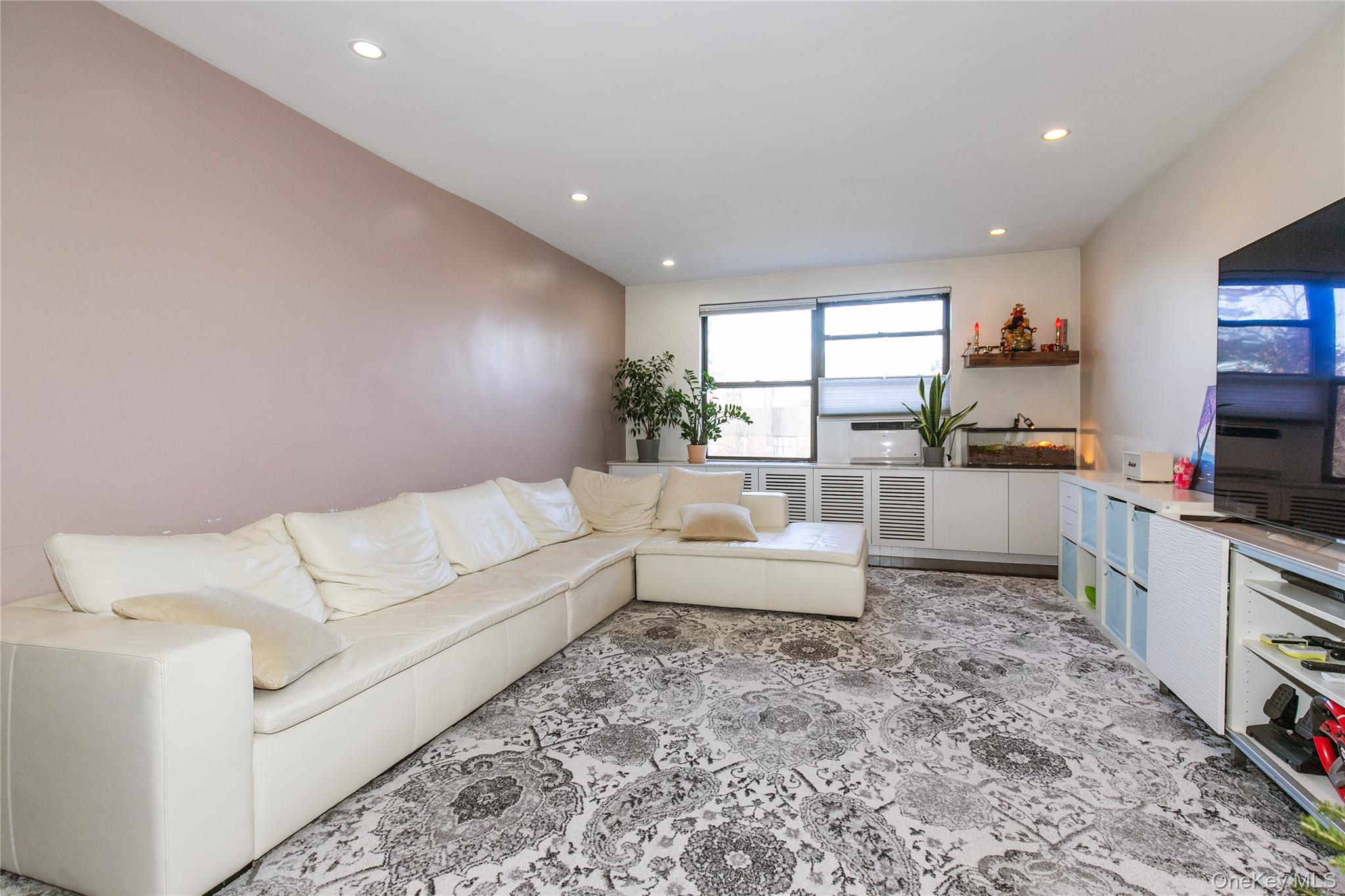 #7 photo, 90 SCHENCK Avenue, Great Neck , NY 11021