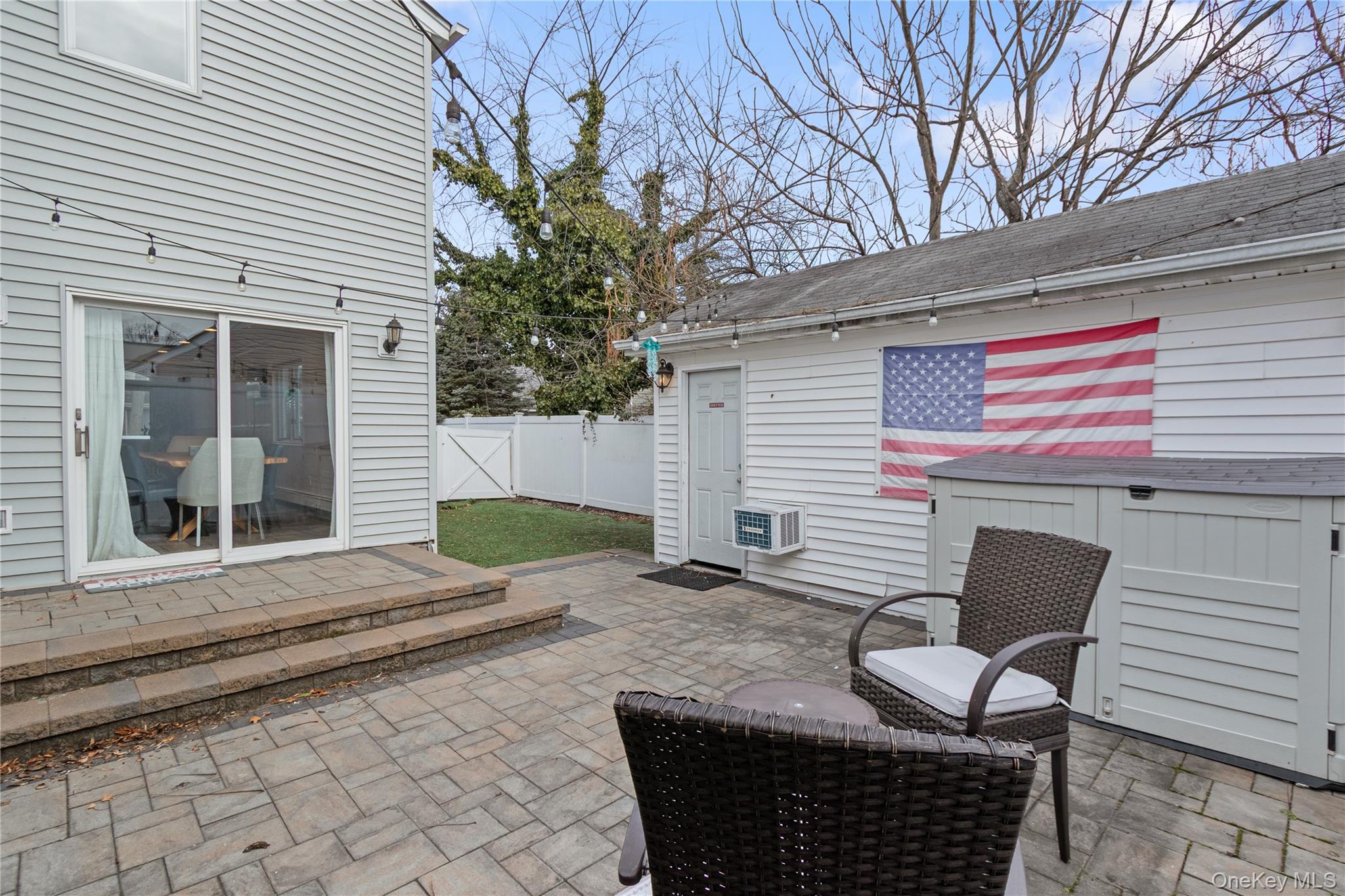 #14 photo, 6 Charles Place, מחוז נסאו Bayville , NY 11709