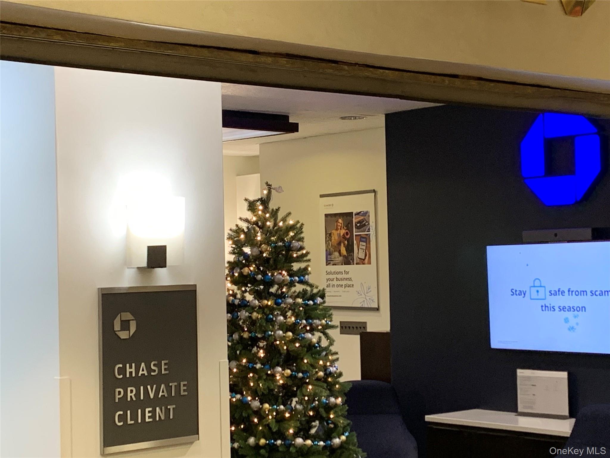 #9 photo, 269-10 Grand Central Parkway, كوينز Floral Park , NY 11005