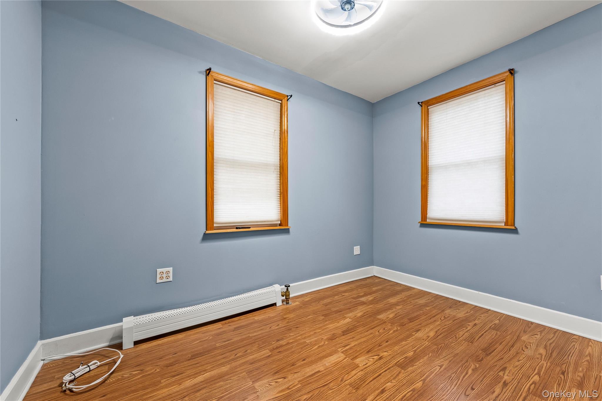 #7 photo, 24439 89th Avenue, קווינס Bellerose , NY 11426