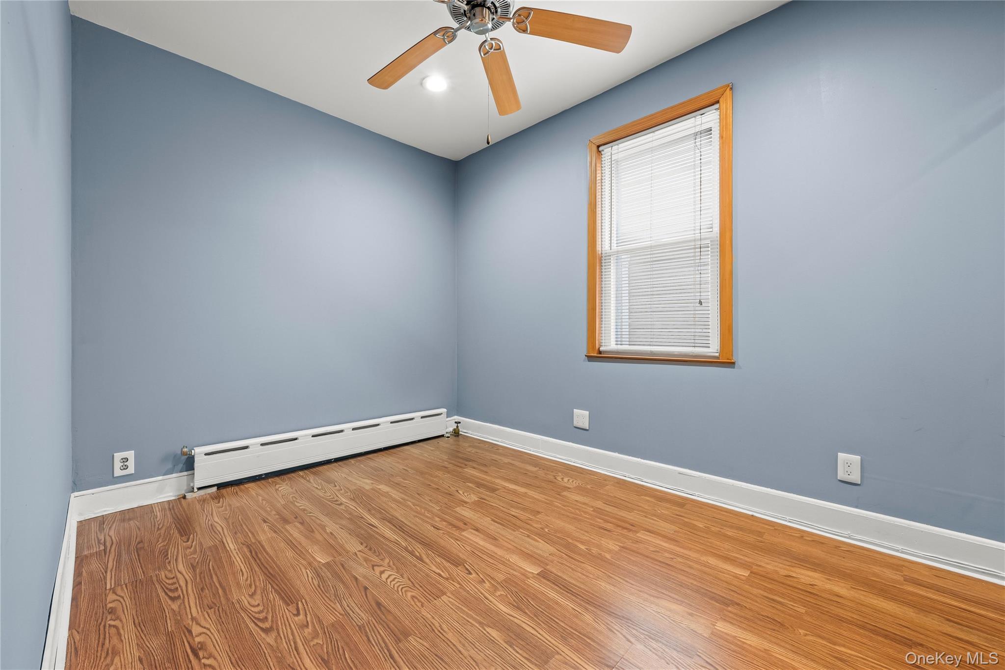 #9 photo, 24439 89th Avenue, קווינס Bellerose , NY 11426