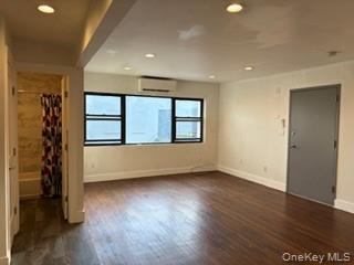 #5 photo, 155 Main Street, Farmingdale , NY 11735