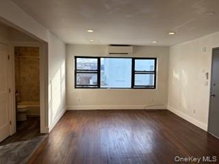 #6 photo, 155 Main Street, Farmingdale , NY 11735