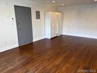 #7 photo, 155 Main Street, Farmingdale , NY 11735