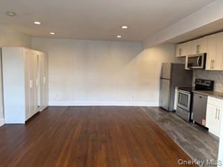 #8 photo, 155 Main Street, Farmingdale , NY 11735